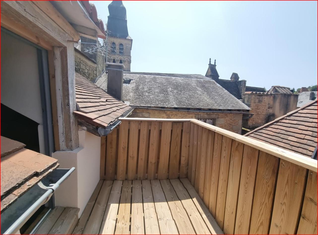 Appartement Avec Terrasse & Parking Sarlat Centre Exterior photo
